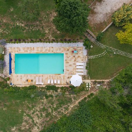 Agriturismo La Barca Nel Bosco Rosciano  Exterior photo