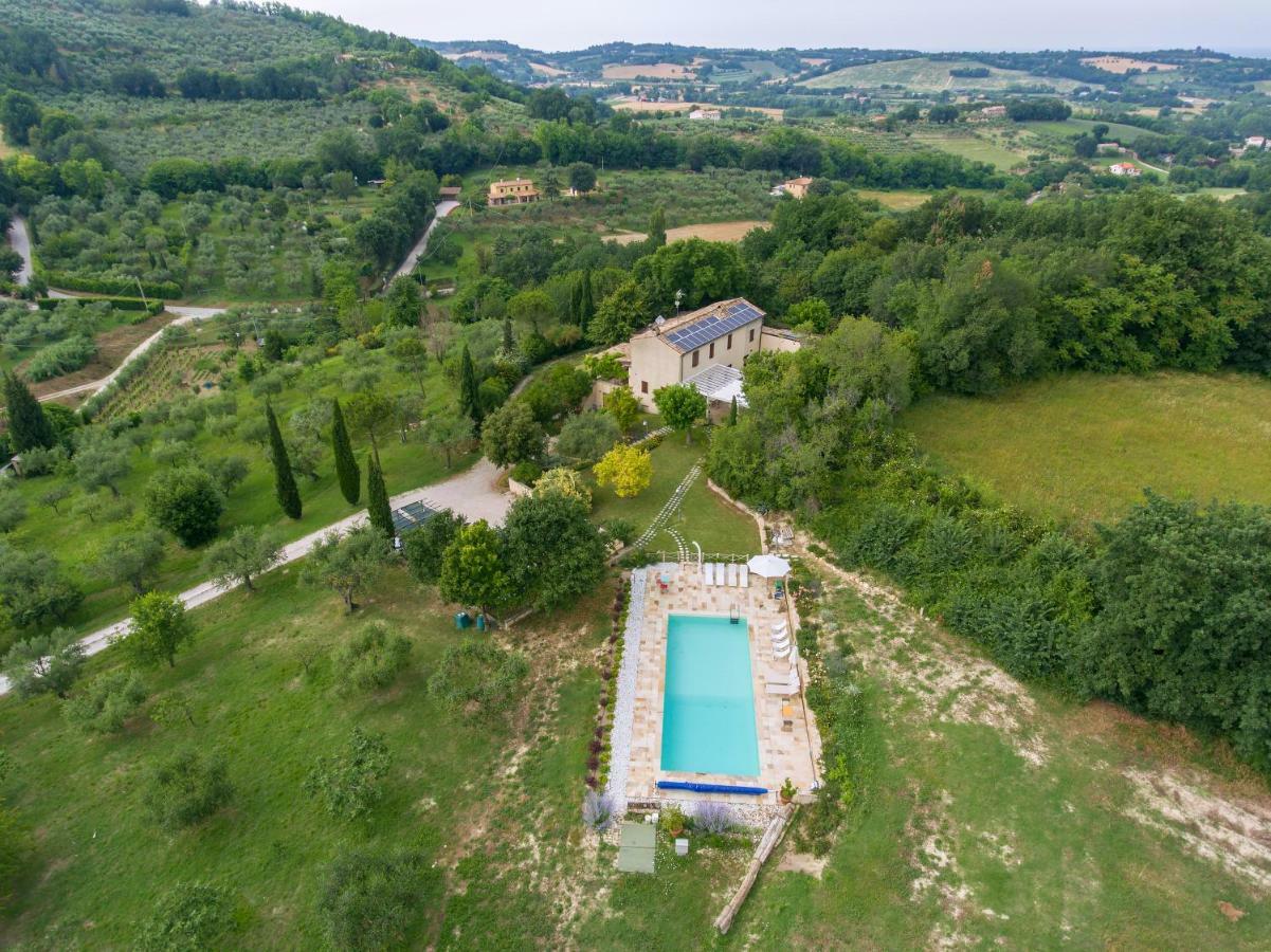 Agriturismo La Barca Nel Bosco Rosciano  Exterior photo