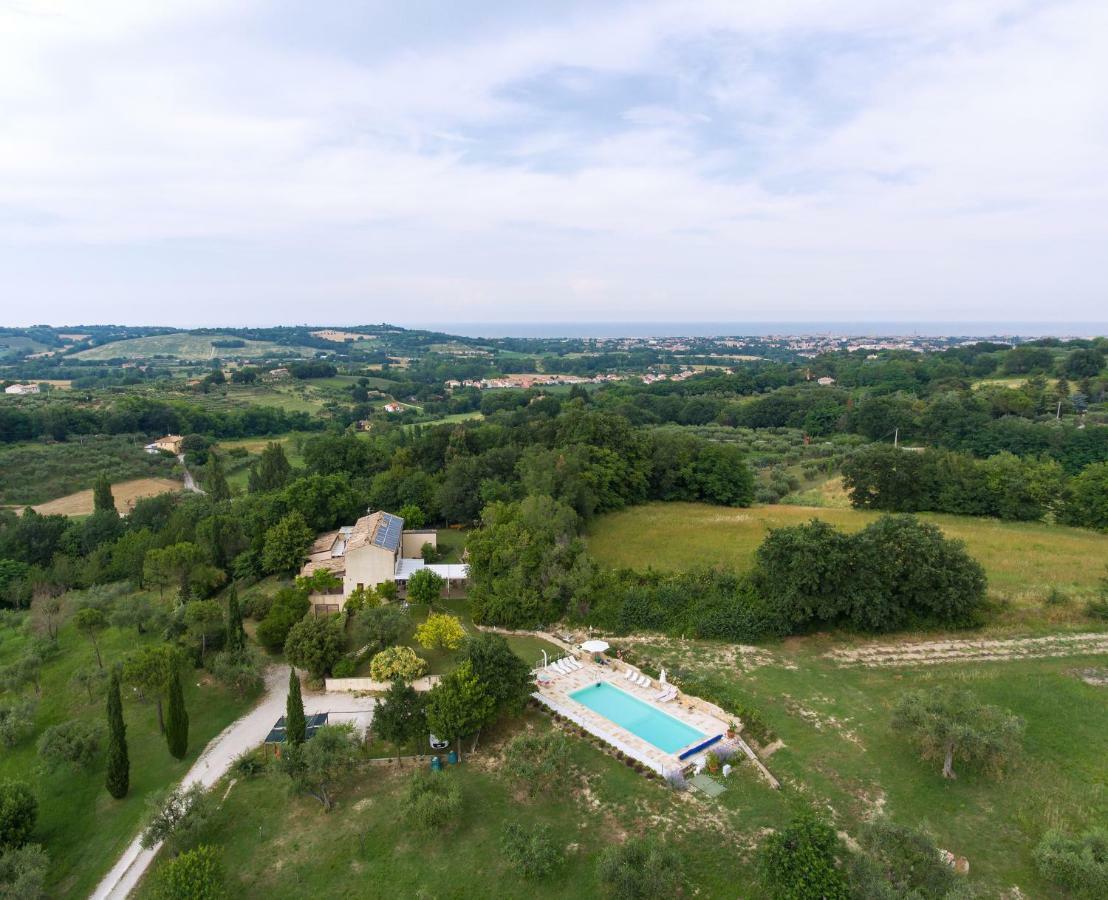 Agriturismo La Barca Nel Bosco Rosciano  Exterior photo