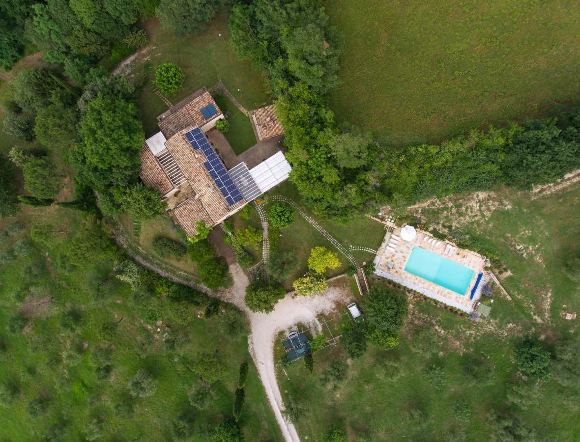 Agriturismo La Barca Nel Bosco Rosciano  Exterior photo