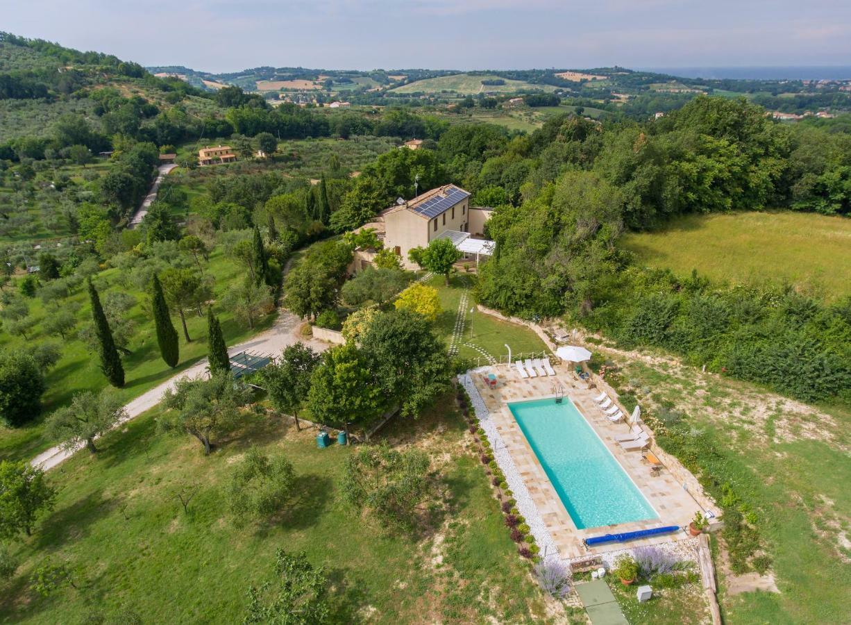 Agriturismo La Barca Nel Bosco Rosciano  Exterior photo